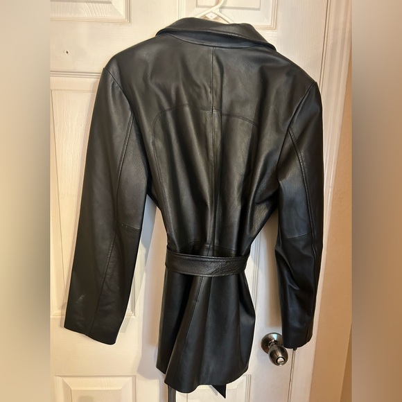 Worthington woman’s leather coat - Picture 2 of 4